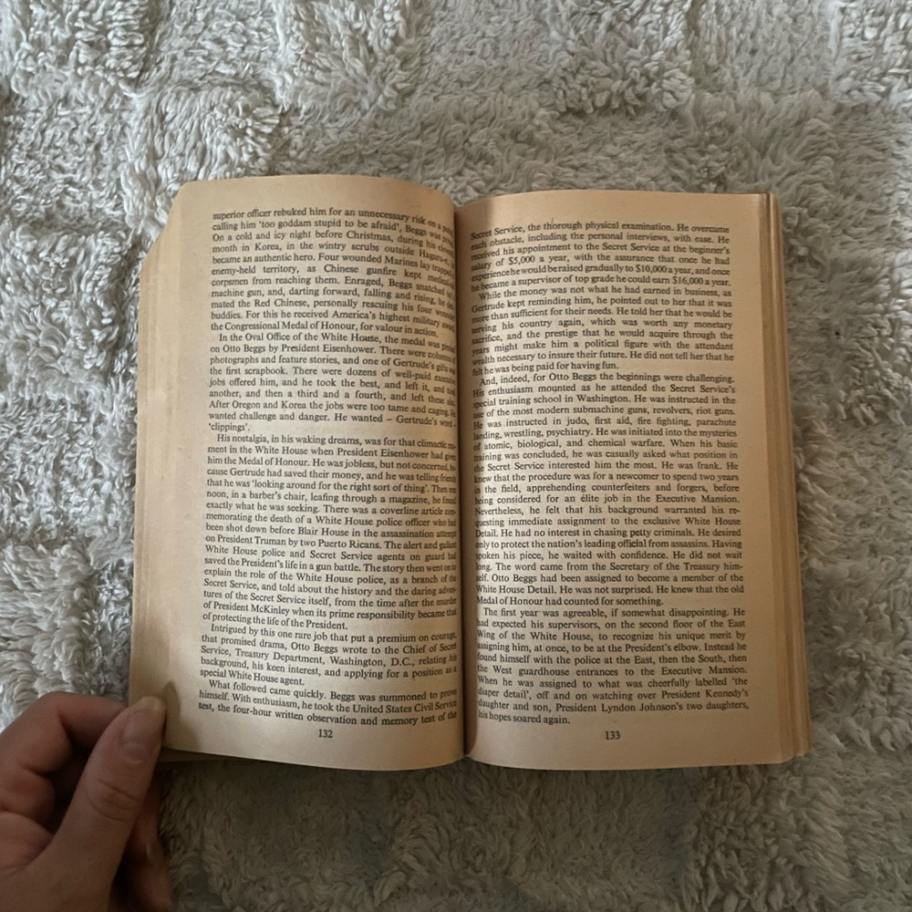 📚🔪The Man - Picture 8 of 8